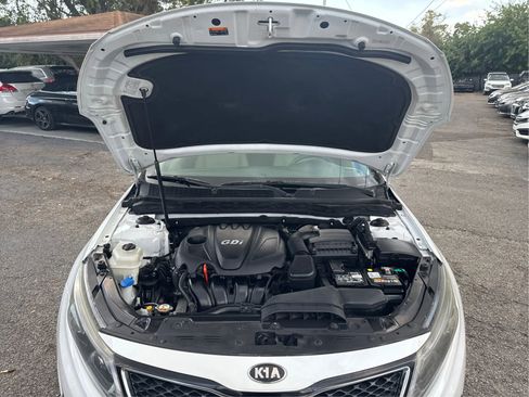 Used 2015 Kia Optima LX image 11