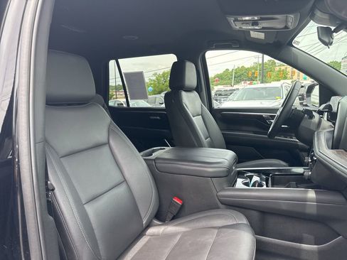 Used 2025 Chevrolet Tahoe LT AWD/4WD image 17