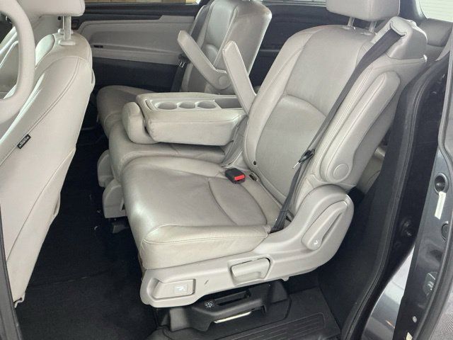 Used 2018 Honda Odyssey Touring image 10