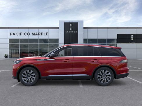 New 2025 Lincoln Aviator AWD image 3