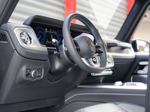 Used 2025 Mercedes-Benz G 580 w/ EQ Technology image 4