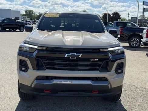 Used 2023 Chevrolet Colorado Z71 w/ Z71 Convenience Package 2 AWD/4WD image 3