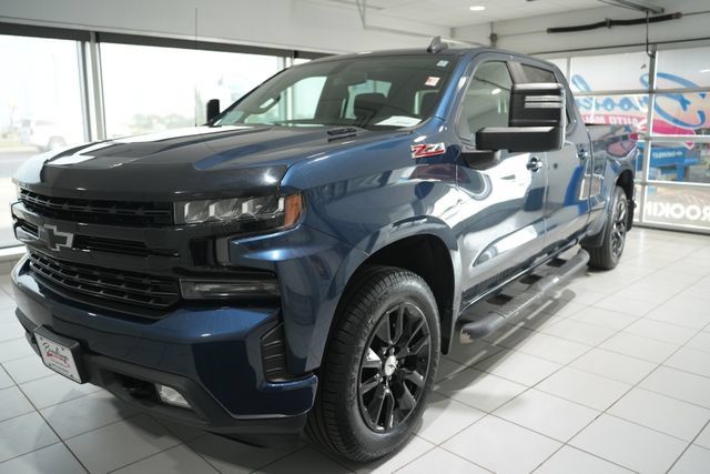 Used 2020 Chevrolet Silverado 1500 RST w/ True North Edition AWD/4WD image 5
