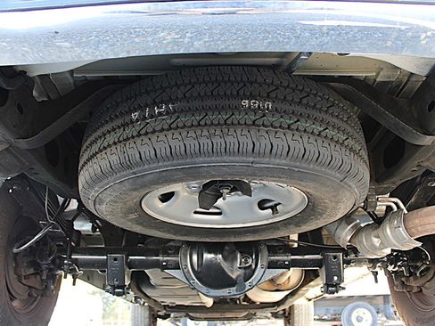 Used 2021 Chevrolet Express 2500 w/ Driver Convenience Package image 35