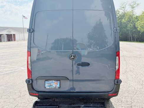 Used 2019 Mercedes-Benz Sprinter 144 image 6