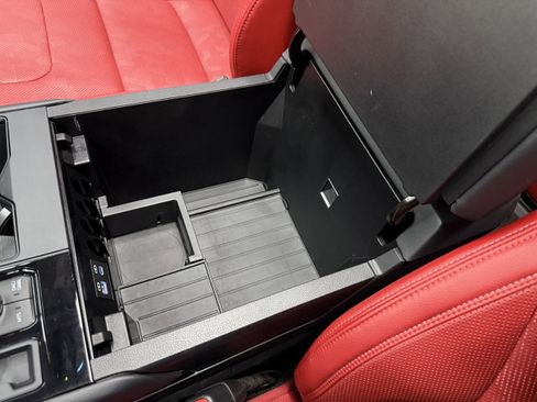 Used 2023 Toyota Tundra Limited image 23