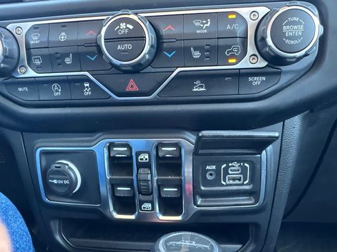 Used 2021 Jeep Gladiator Sport AWD/4WD image 30