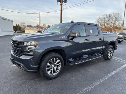 Used 2022 Chevrolet Silverado 1500 RST image 2