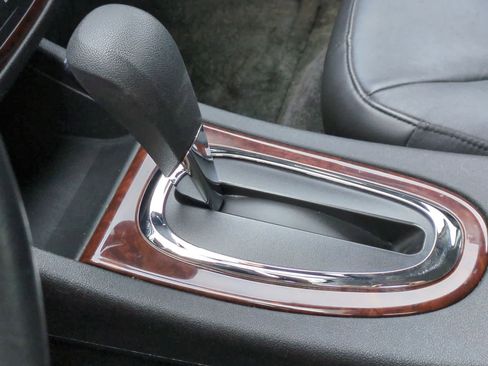 Used 2010 Chevrolet Impala LT w/ Luxury Edition Package image 32