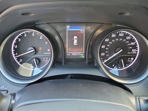 Used 2021 Toyota Camry SE w/ Convenience Package image 21