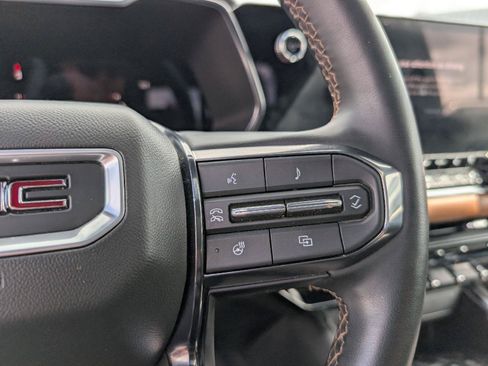 Used 2023 GMC Canyon AT4 w/ AT4 Premium Package AWD/4WD image 16