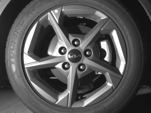 Used 2025 Kia K4 LXS image 13