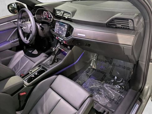Certified 2024 Audi Q3 2.0T Premium Plus image 21