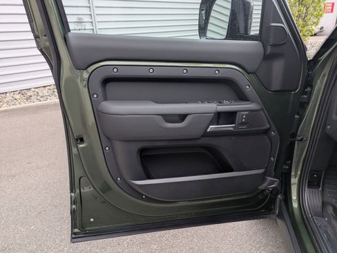 New 2026 Land Rover Defender 110 S AWD/4WD image 13