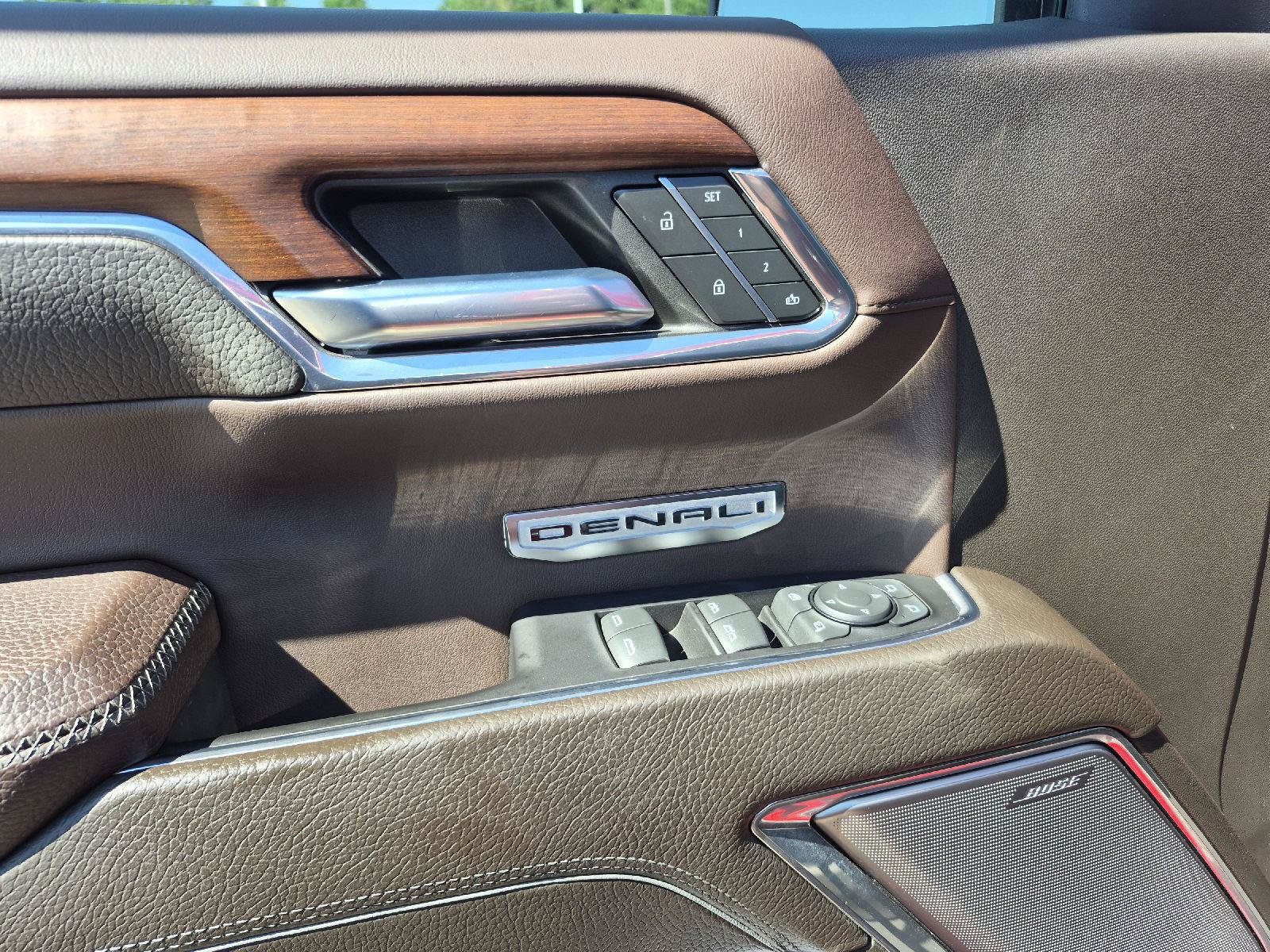 Used 2023 GMC Sierra 1500 Denali AWD/4WD image 3