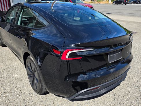 Used 2025 Tesla Model 3 Long Range AWD/4WD image 7