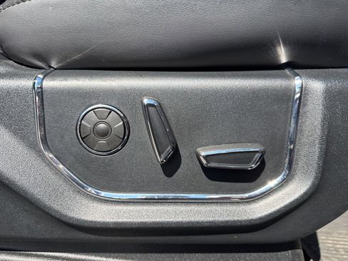 Used 2020 Ford Expedition Platinum image 33