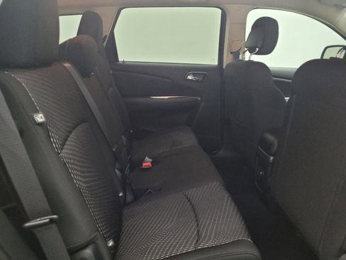 Used 2020 Dodge Journey SE FWD image 19
