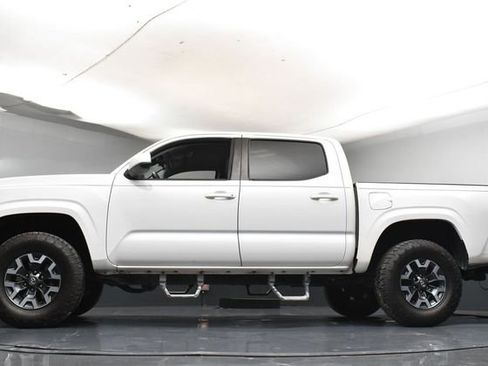 Used 2020 Toyota Tacoma SR w/ SR Convenience Package image 32