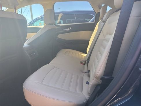 Certified 2024 Ford Edge SEL w/ Convenience Package AWD/4WD image 8