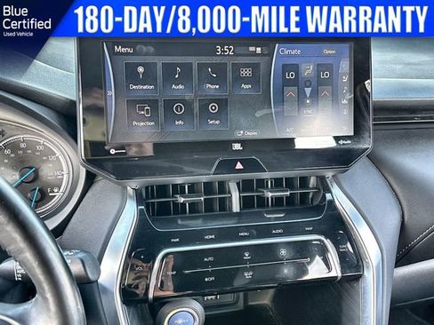 Used 2021 Toyota Venza Limited image 28