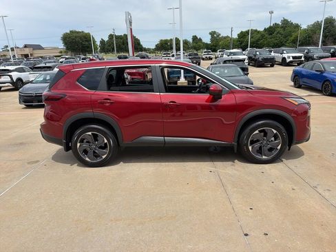 Used 2026 Nissan Rogue SV FWD image 6