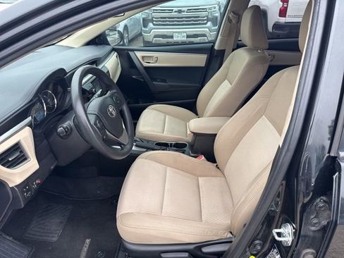 Used 2016 Toyota Corolla LE FWD image 9