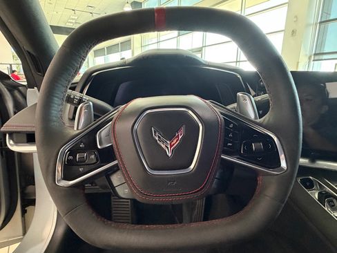 Used 2021 Chevrolet Corvette Stingray Premium Conv w/ Z51 Performance Package RWD image 22