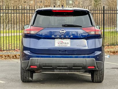 Used 2024 Nissan Rogue SV