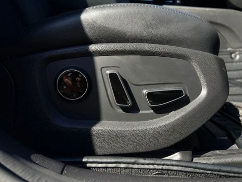 Used 2016 Hyundai Genesis 3.8 image 28