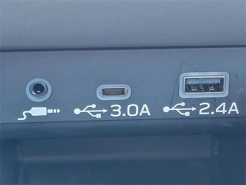 Used 2025 Subaru Outback Onyx Edition XT w/ Popular Package #2 image 8