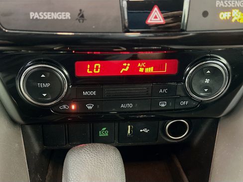 Used 2020 Mitsubishi Eclipse Cross ES image 22