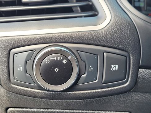 Used 2023 Ford Edge SE w/ Black Appearance Package image 38