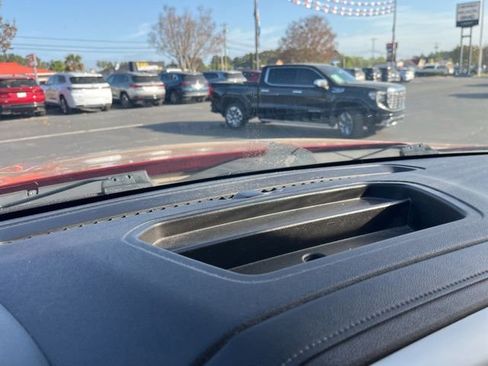 Used 2022 Chevrolet Silverado 1500 LT Trail Boss w/ Convenience Package II image 23