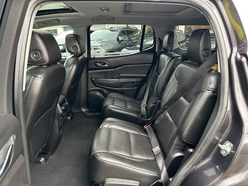 Used 2018 GMC Acadia SLT image 30