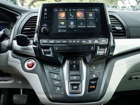 Used 2018 Honda Odyssey Touring image 13