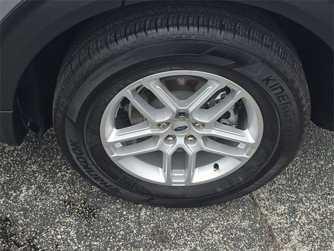 Used 2025 Ford Explorer Active w/ Active Comfort Package image 7