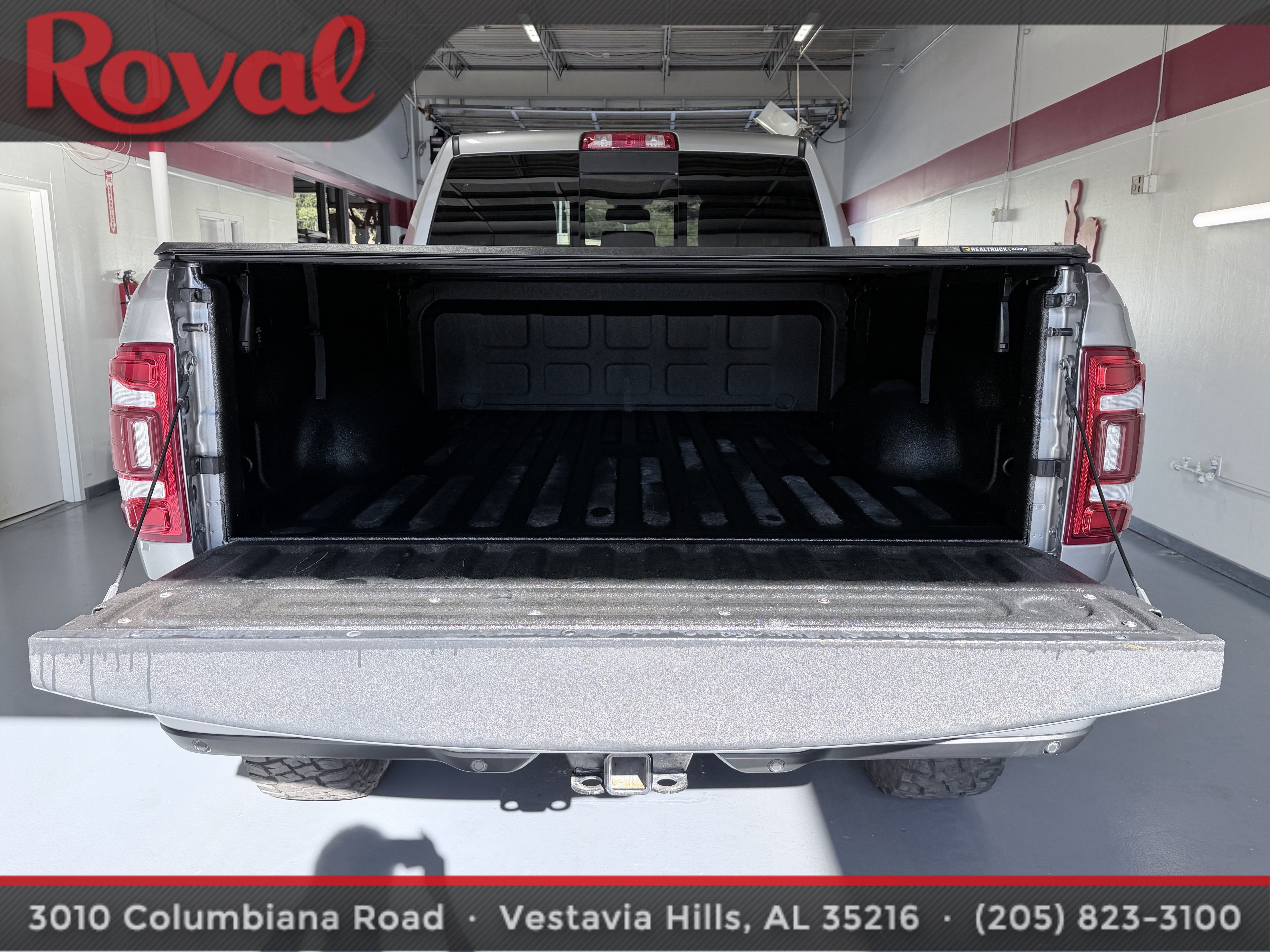 Used 2024 RAM 2500 Laramie AWD/4WD image 7