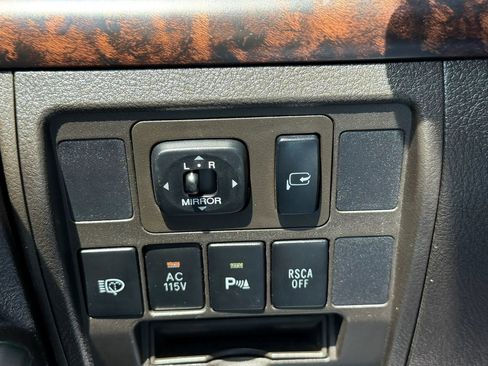 Used 2008 Toyota Land Cruiser AWD/4WD image 31