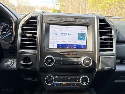 Used 2021 Ford Expedition Limited image 12