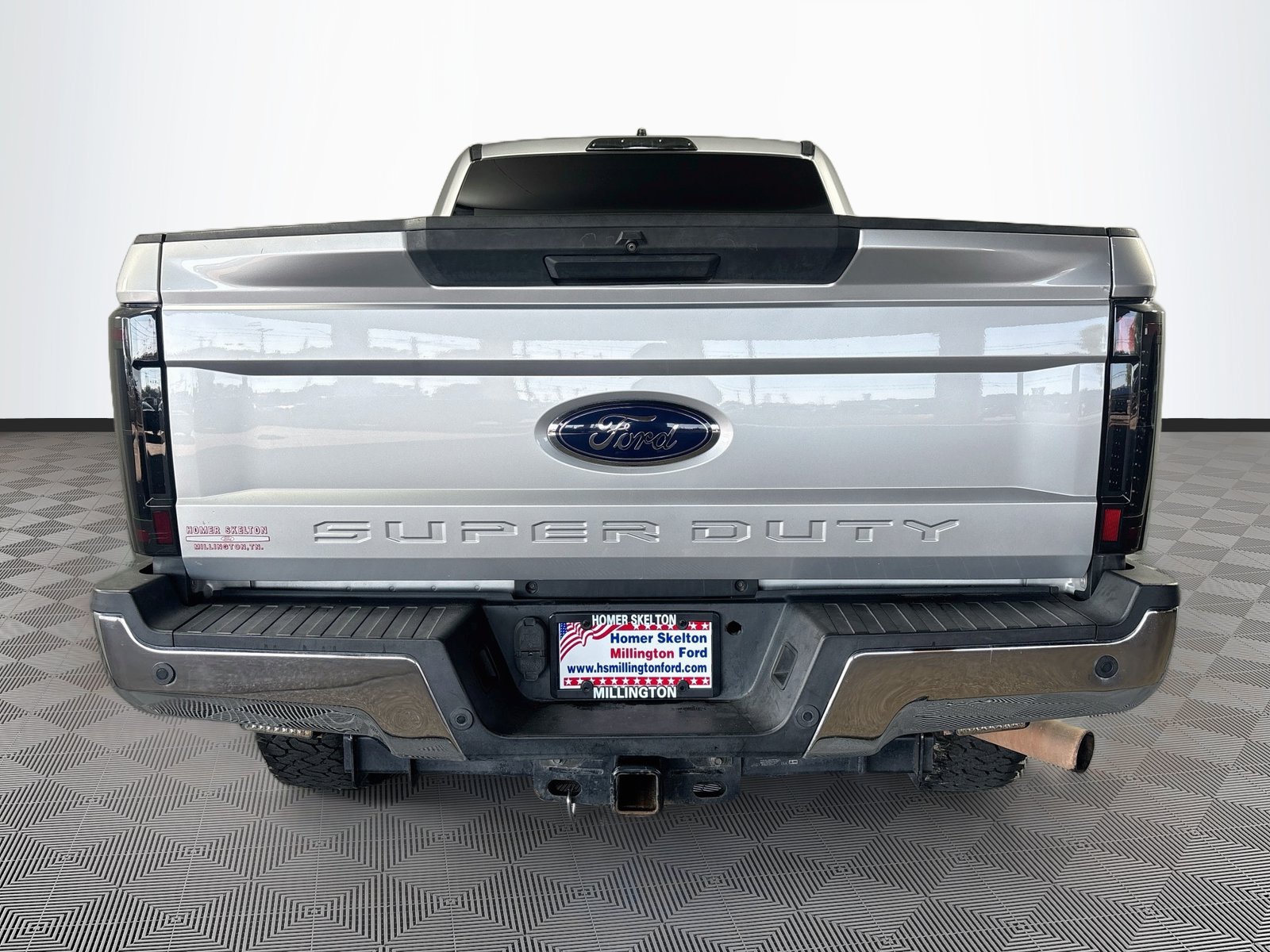 Used 2017 Ford F250 XLT w/ FX4 Off-Road Package AWD/4WD image 6