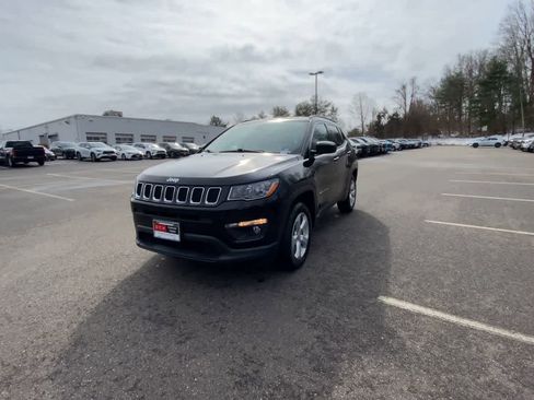 Used 2019 Jeep Compass Latitude image 13