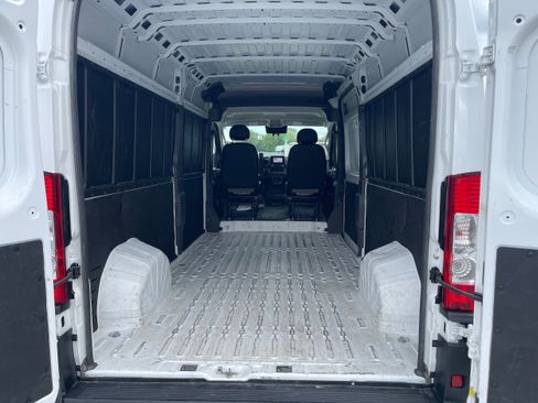 Used 2023 RAM ProMaster 2500 image 9