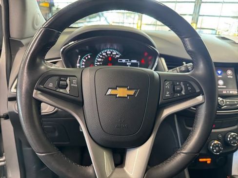 Used 2022 Chevrolet Trax LT w/ Sport Edition image 19