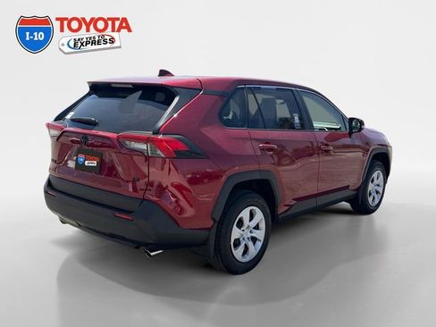 Certified 2025 Toyota RAV4 LE FWD image 5