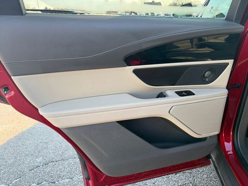 Used 2025 Lincoln Nautilus Premier w/ Equipment Group 102A image 29