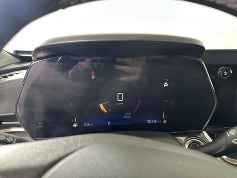 Used 2024 Chevrolet Trax ACTIV w/ Sunroof Package image 17