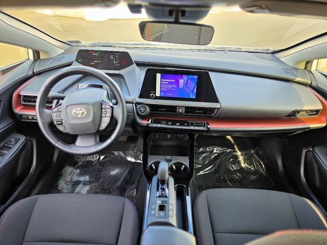 Used 2024 Toyota Prius Prime FWD image 30