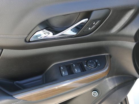 Used 2023 GMC Acadia SLE w/ Driver Convenience Package FWD image 14