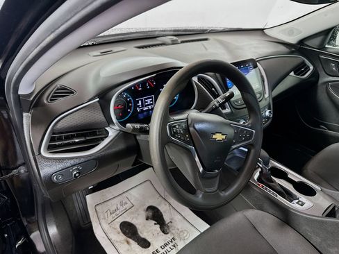 Used 2023 Chevrolet Malibu LT FWD image 9